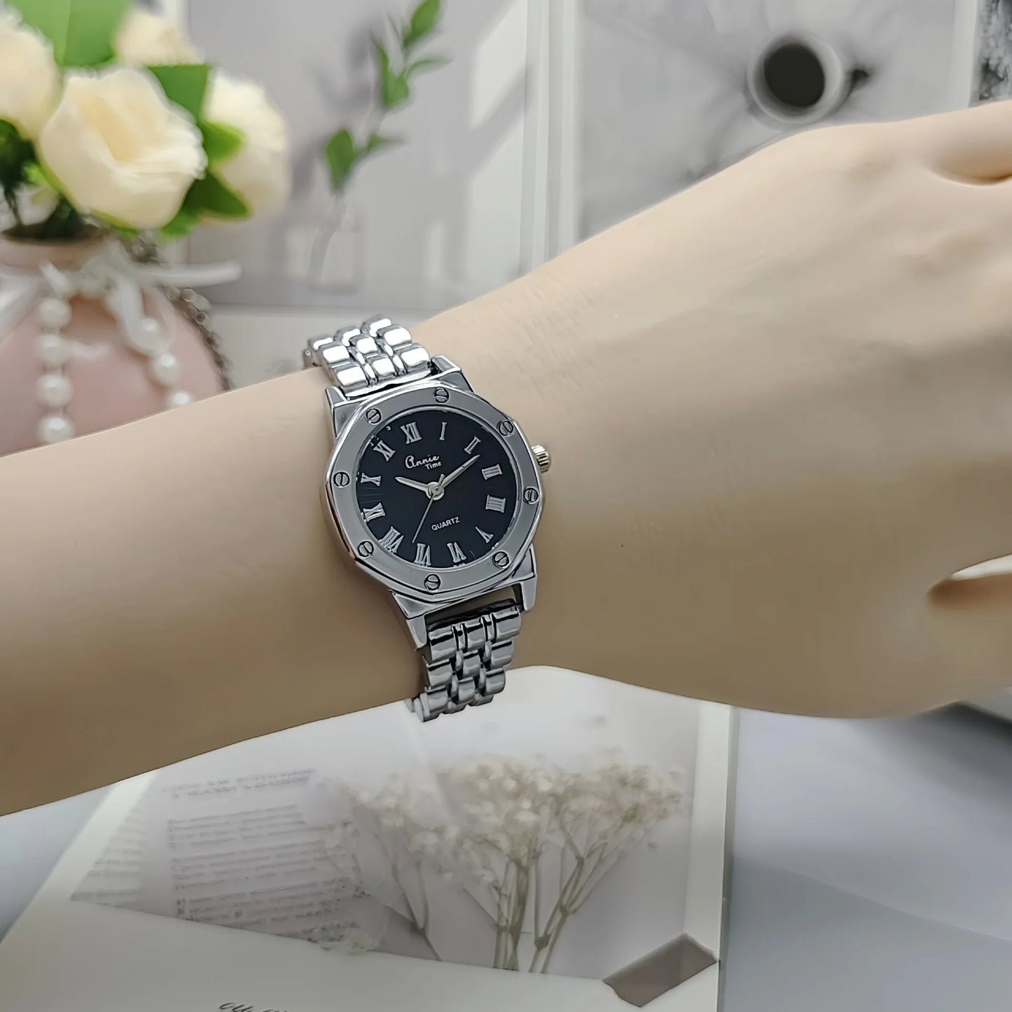 Top Brand Ladies Watches Fashionable Golden Wristwatch Montre Strap Clock Quartz Watch Women's Clock Reloj De Mujer Dropshipping