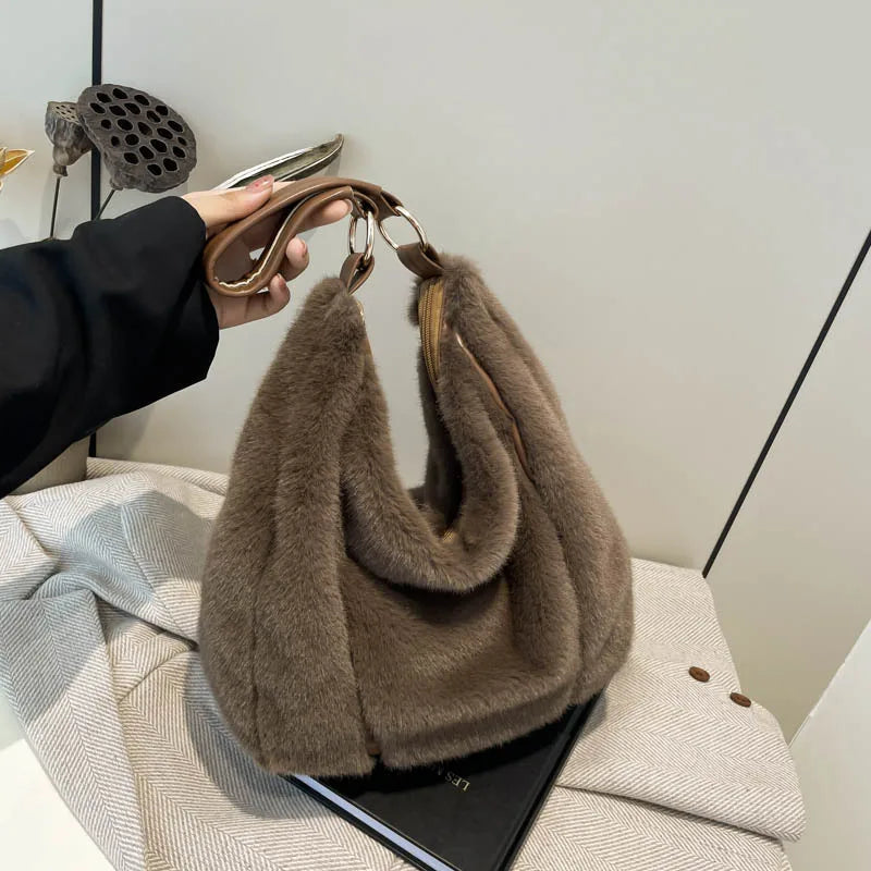 Winter Cotton Fabric Zipper Soft Shoulder Bags Large Capacity Versatile Handbags 2026 High Quality Furry Sweet Women's Bags