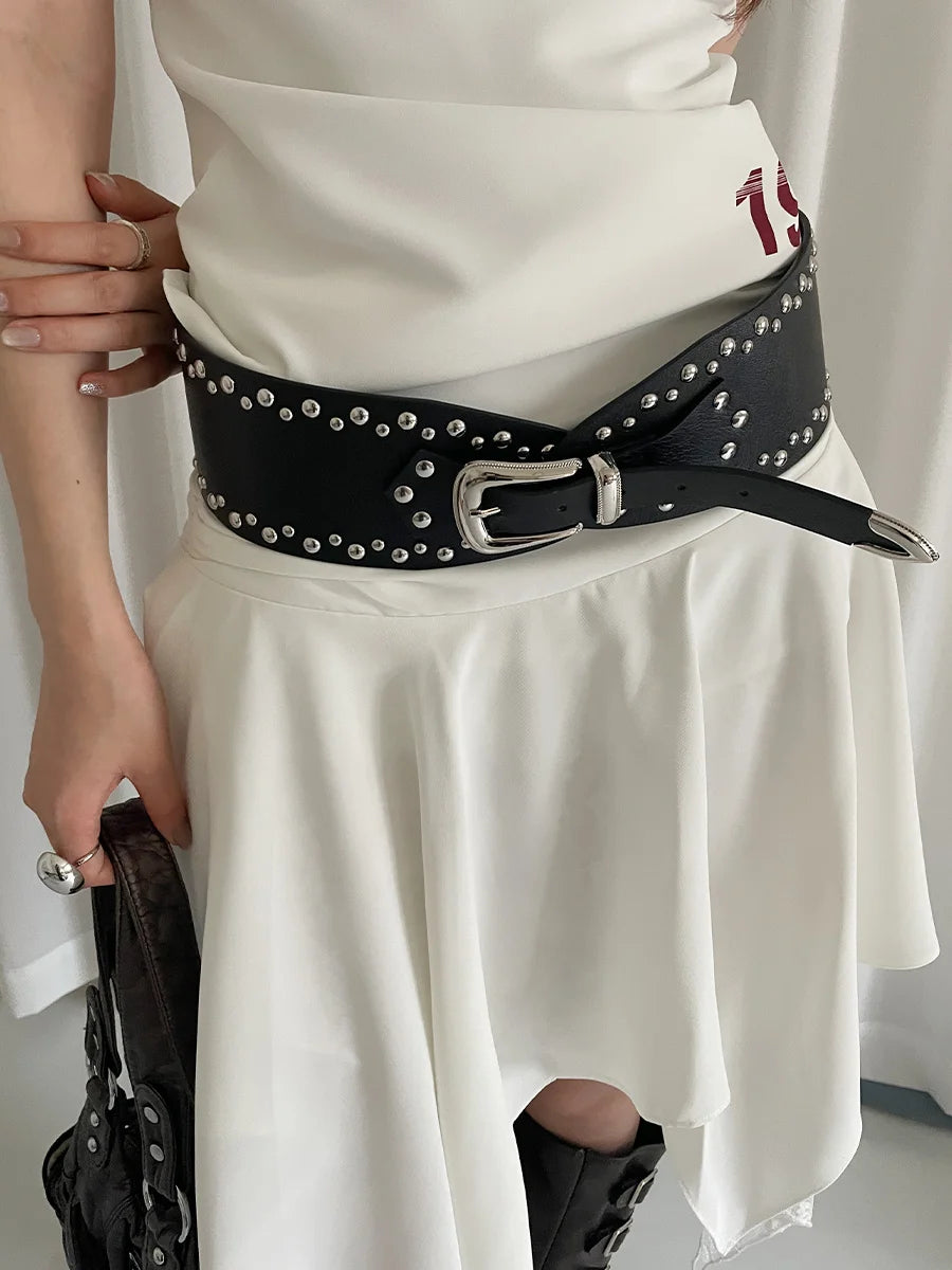 Heavy-Duty Design Sense Rivet Wide Belt For Women Vintage Personality Y2K Waist Cincher Slimming With Skirts Jeans Leather
