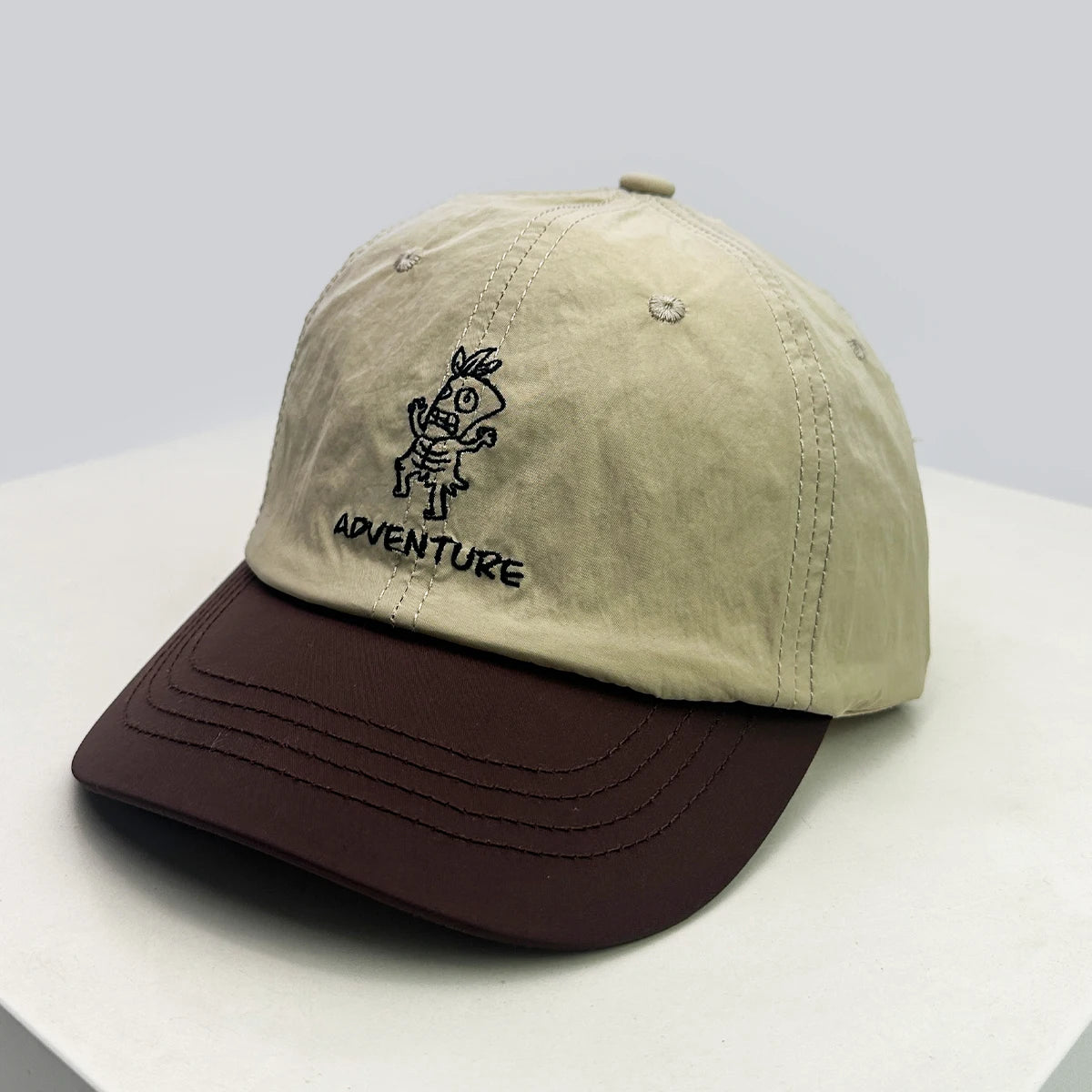 New Unisex Cartoon Color Block Letter Embroidery Baseball Hats Breathable Short Eave Sunshade Peaked Caps Versatile Quick Drying