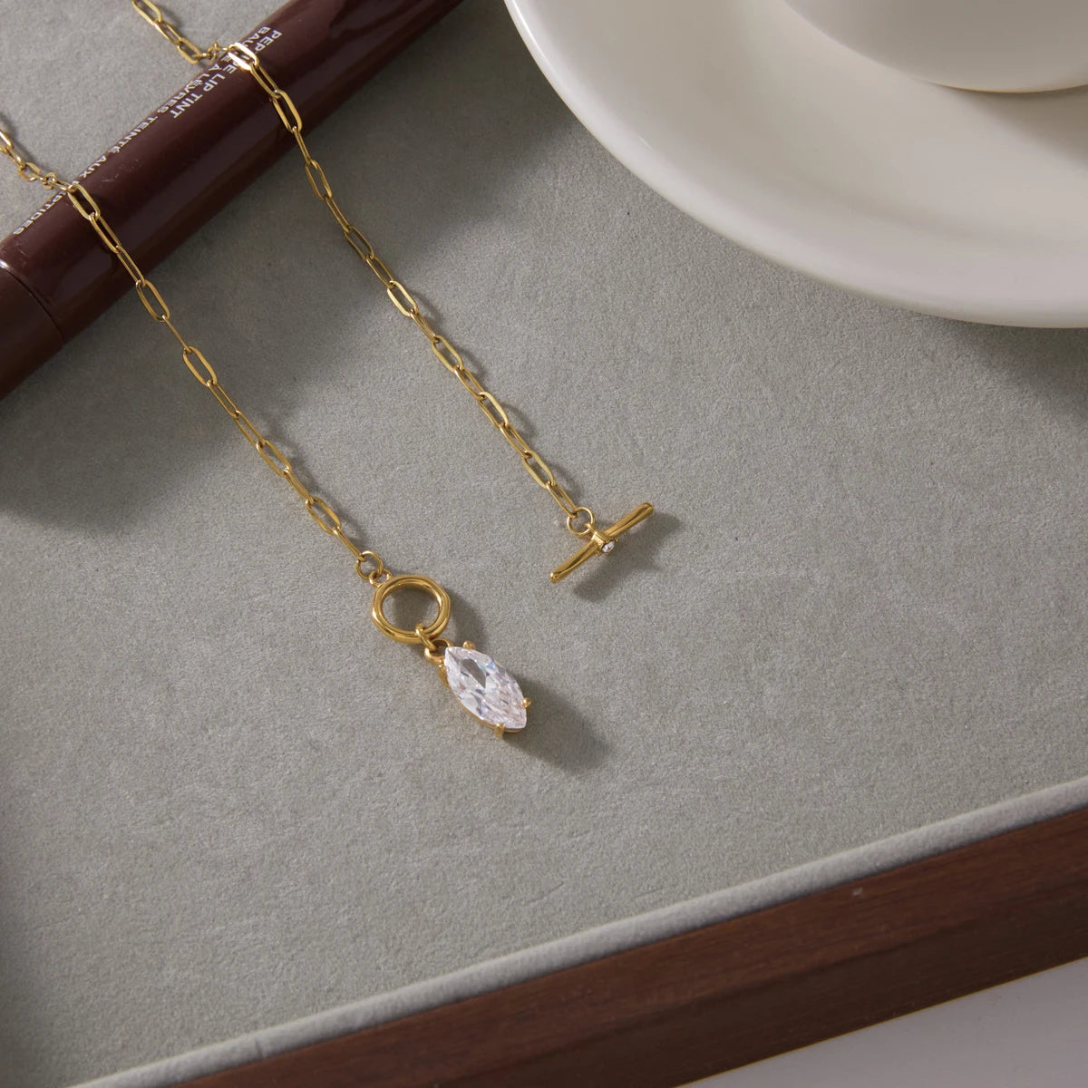 Uworld Classic Horse Eye Shape Zircon Pendant Necklace For Women 18K Gold PVD Plated Stainless Steel Necklace Fashion Jewelry
