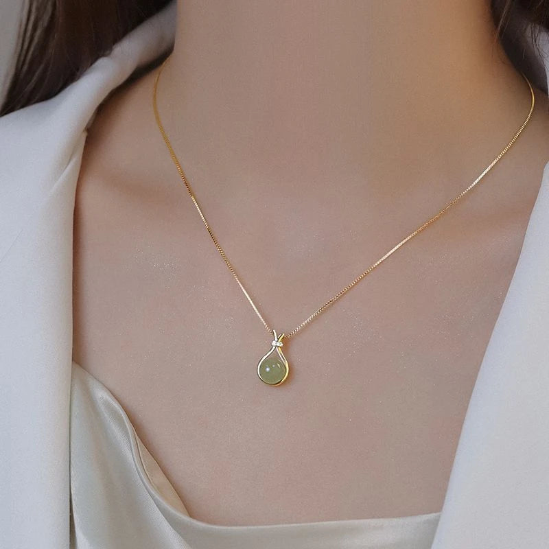 Fashion Classic Lucky Stone Blessing Bag Pendant Necklace for Women Sexy Simple Clavicle Chain Jewelry Valentine's Day Gift