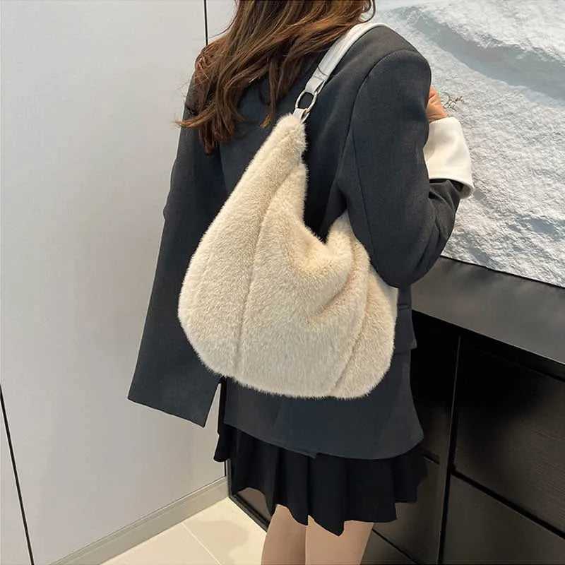 Winter Cotton Fabric Zipper Soft Shoulder Bags Large Capacity Versatile Handbags 2026 High Quality Furry Sweet Women's Bags