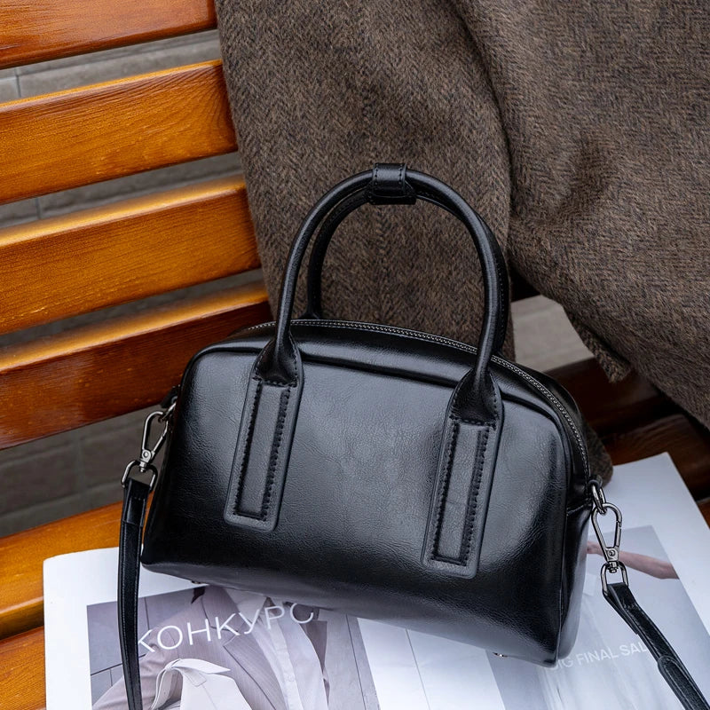 New Women's Genuine Leather Crossbody shoulder Bag Luxury Designer Handbag Bag Vintage Soft Waxed Cowhide Ladies Messenger Bag