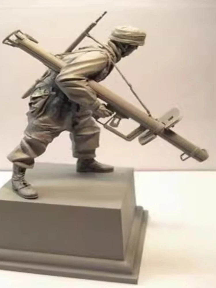 1: 16 Cast Resin Model Gray Kit Normandy Paratrooper 1-person Model Needs To Be Assembled Unpainted