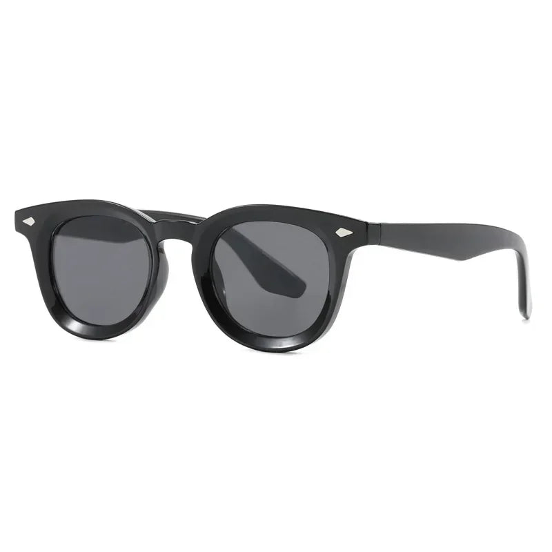 JNPCXI Retro Round Men Sunglasses Fashion Clear Ocean Lens Shades UV400 Women Trending Rivets Sun Glasses
