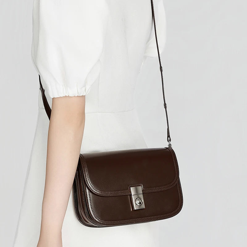 Genuine Cowhide Leather Flap Crossbody Bag for Women Vintage Saddle Shoulder Bag with Silver Lock Luxury Designer Messenger bags