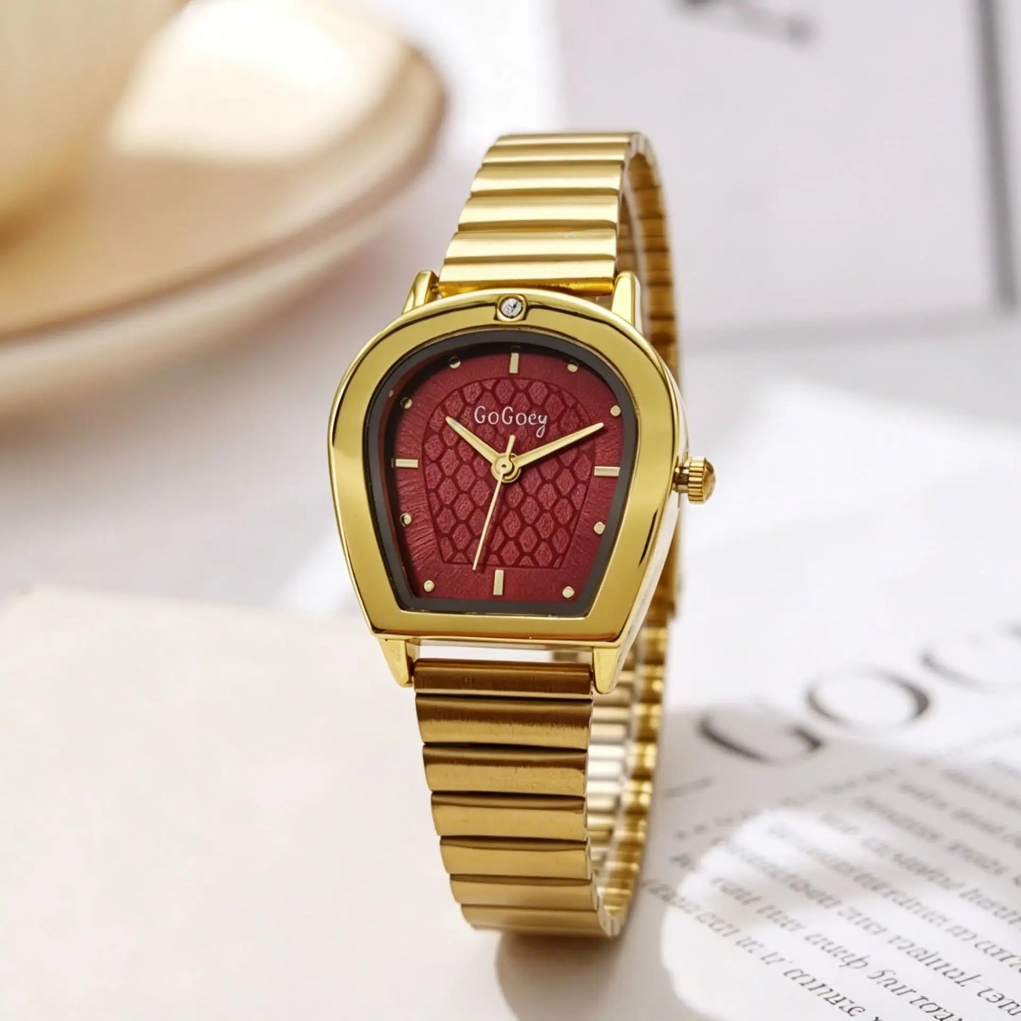 High-Quality Carefully Selected Women Watch French Style Exquisite Golden Arch Design Watches Elegant Ladies Clock Montre Femme