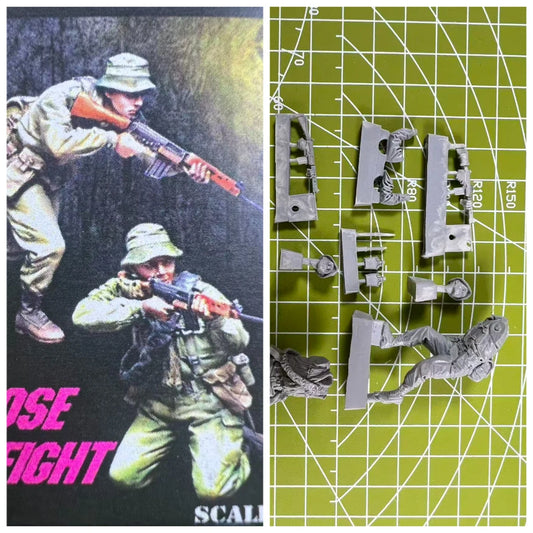 1: 35 Resin Model GK, Resin RAL Infantry Close Combat Model Scene Layout Unpainted State (2 People)