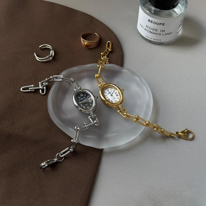 Famous Women Brand Oval Dial Quartz Watch Vintage Rome Dial Watches Elegant Bracelet Wristwatches Dropshipping Relógio Gifts
