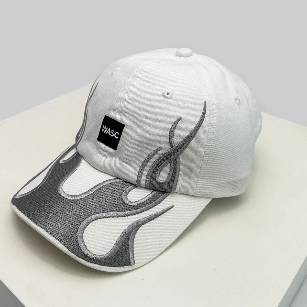 New Unisex Hip Hop Letter Flame Flag Baseball Hats Sunshade Personal Versatile Color Block Peaked Caps Niche Fashion Retro ins