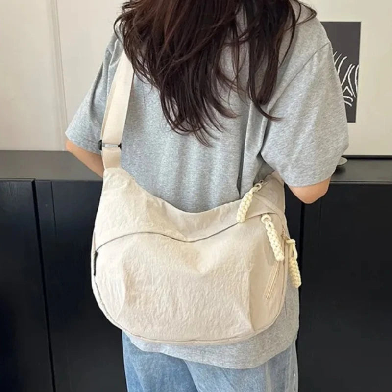 Casual Nylon Dumpling aped Crossbody Bag Women's Large Capaci oulder Bag 2026 Autumn Season Zipper Closure Faionable Handbags