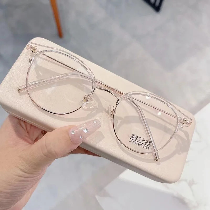 Chic Round Frame Clear Lens Glasses for Women - Slimming Effect, Anti-Blue Light, Fashionable Accessory