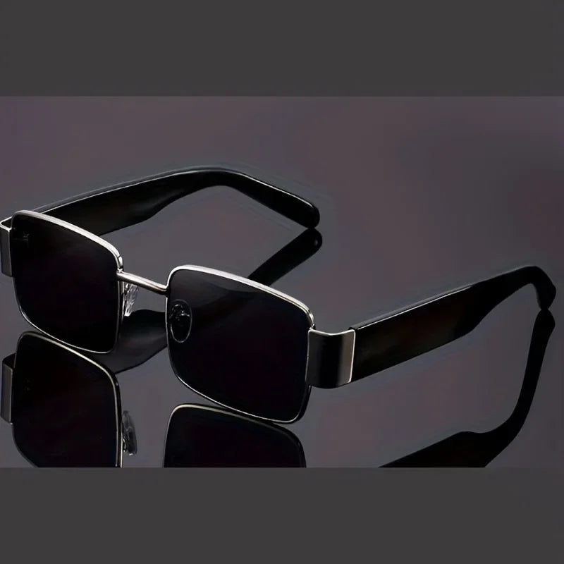 Luxury Vintage Style Large Frame Glasses - Golden & Black, High-Quality Polycarbonate Lenses, Ideal for Men & Women