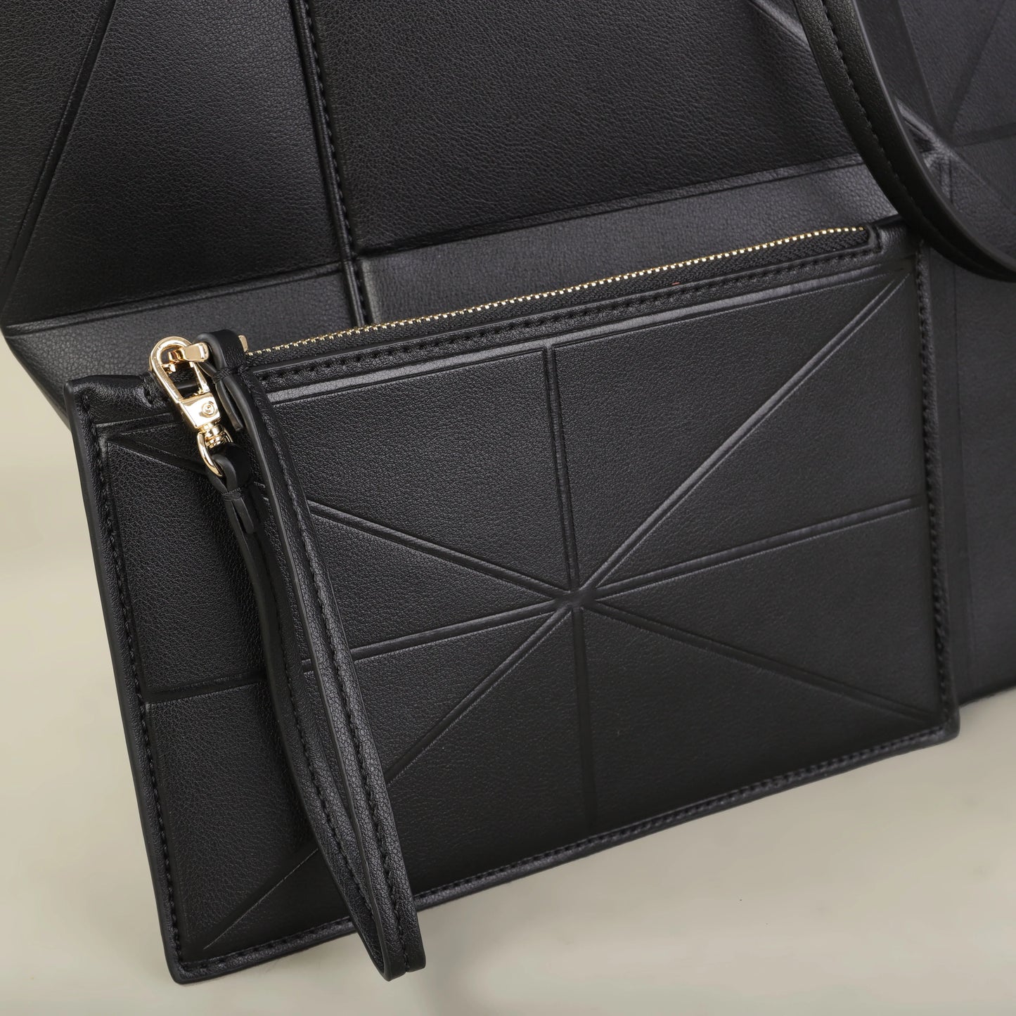 PG Cross shoulder bag classic, simple fashion, foldable design, women's handbag