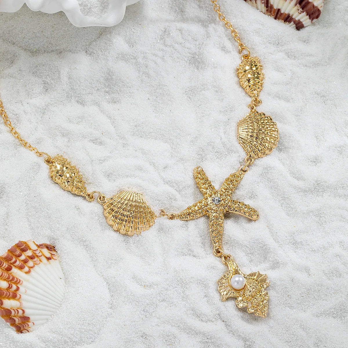 Bohemian Starfish Conch Scallop Pendant Necklace for Women Summer Beach Vacation Gold Color Collarbone Necklace Party Jewelry