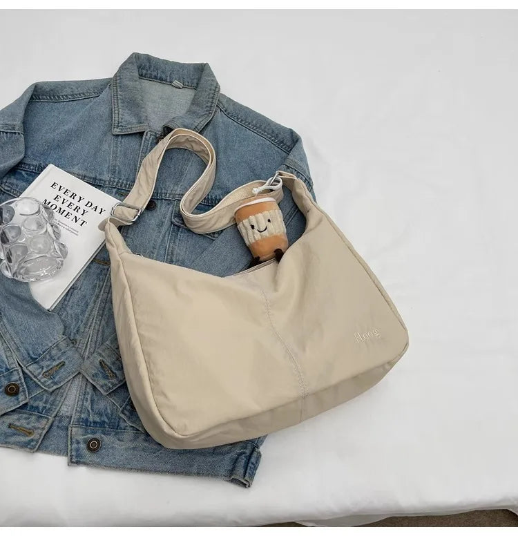 White Women Japan Hobo Embroidery Shoulder Bag Versatile Waterproof Commuter Bag