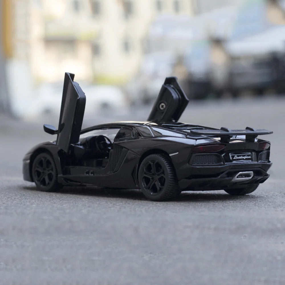 1/32 LP740 Sian Toys Model Car Diecast Alloy Sports Car Metal Body Rubber Tire Doors Opened Sound Light Pull Back Toy Kid Gifts