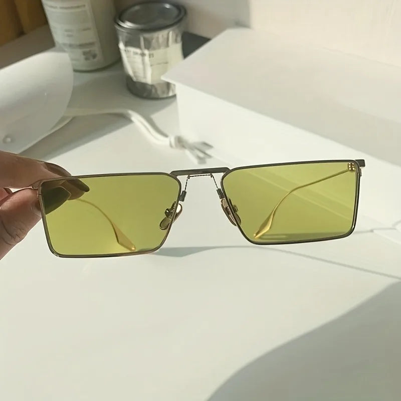 Women's Metal Frame Fashion Glasses Rectangular Retro Anti-Reflective Small FrameGolden & Black Options for, & Street Fashion