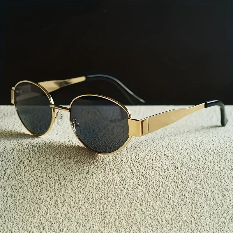 1 Pair of Elegant Women's Gold Rimmed Glasses Oval Frame Metal Hinges Suitable for Daily and Formal Occasions