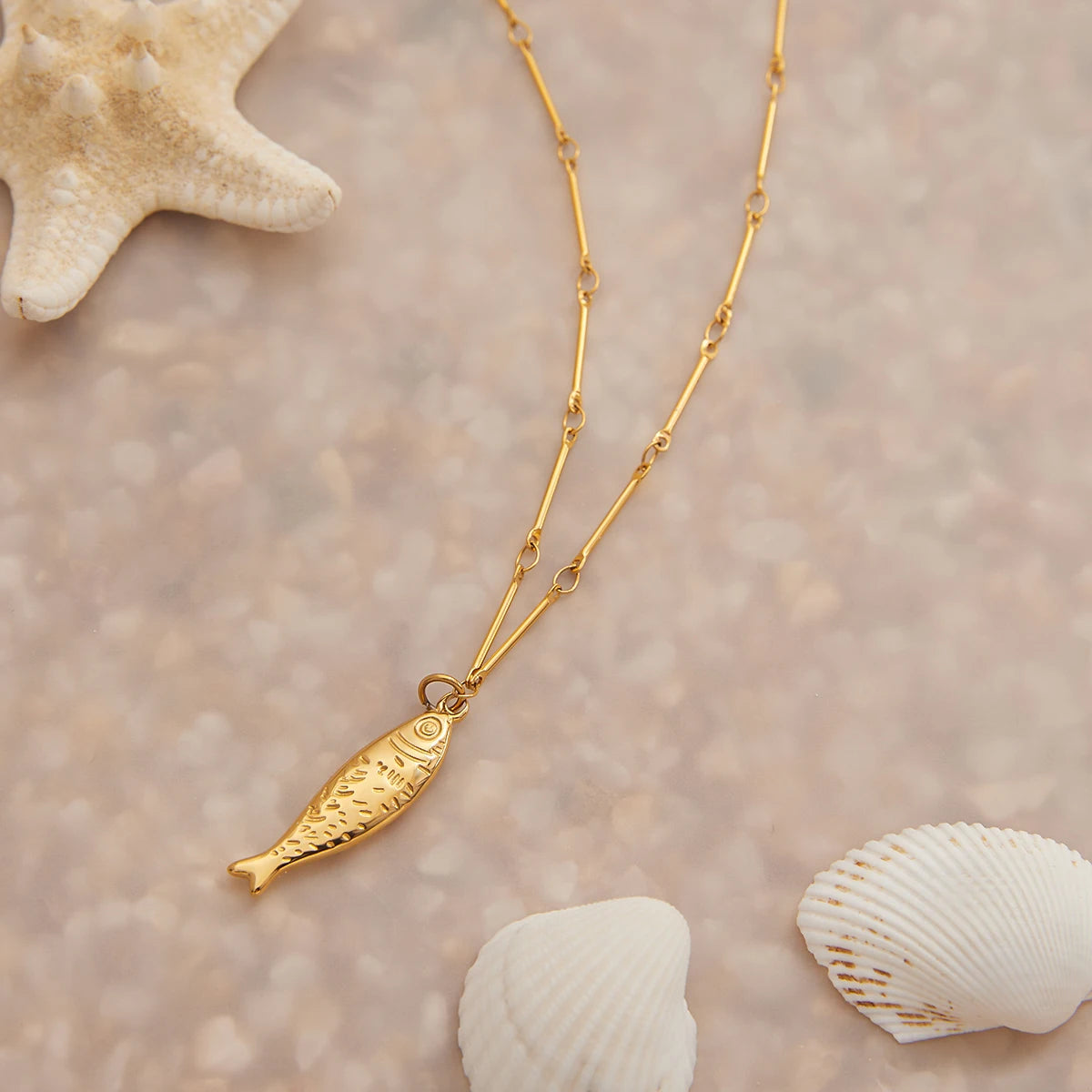 Uworld Fashion Ocean Small Fish Pendant Necklace 18K Gold Color Plated Stainless Steel Waterproof Fish Pendant Necklace Women's
