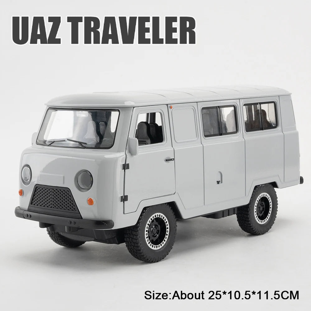 1:18 Russia UAZ Hunter Travelers Alloy Diecast Model Toys Car with Sound Light Pull Back Doors Opened Vehices Boy Christmas Gift