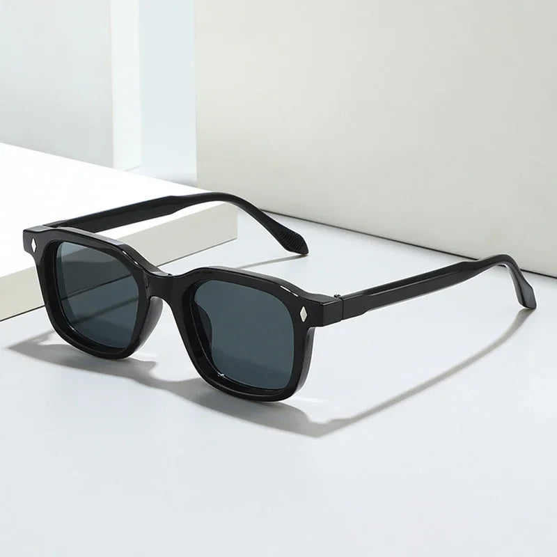 JNPCXI Square Women Fashion Sunglasses Shades UV400 Retro Rivets Clear Gradient Men Trending Sun Glasses