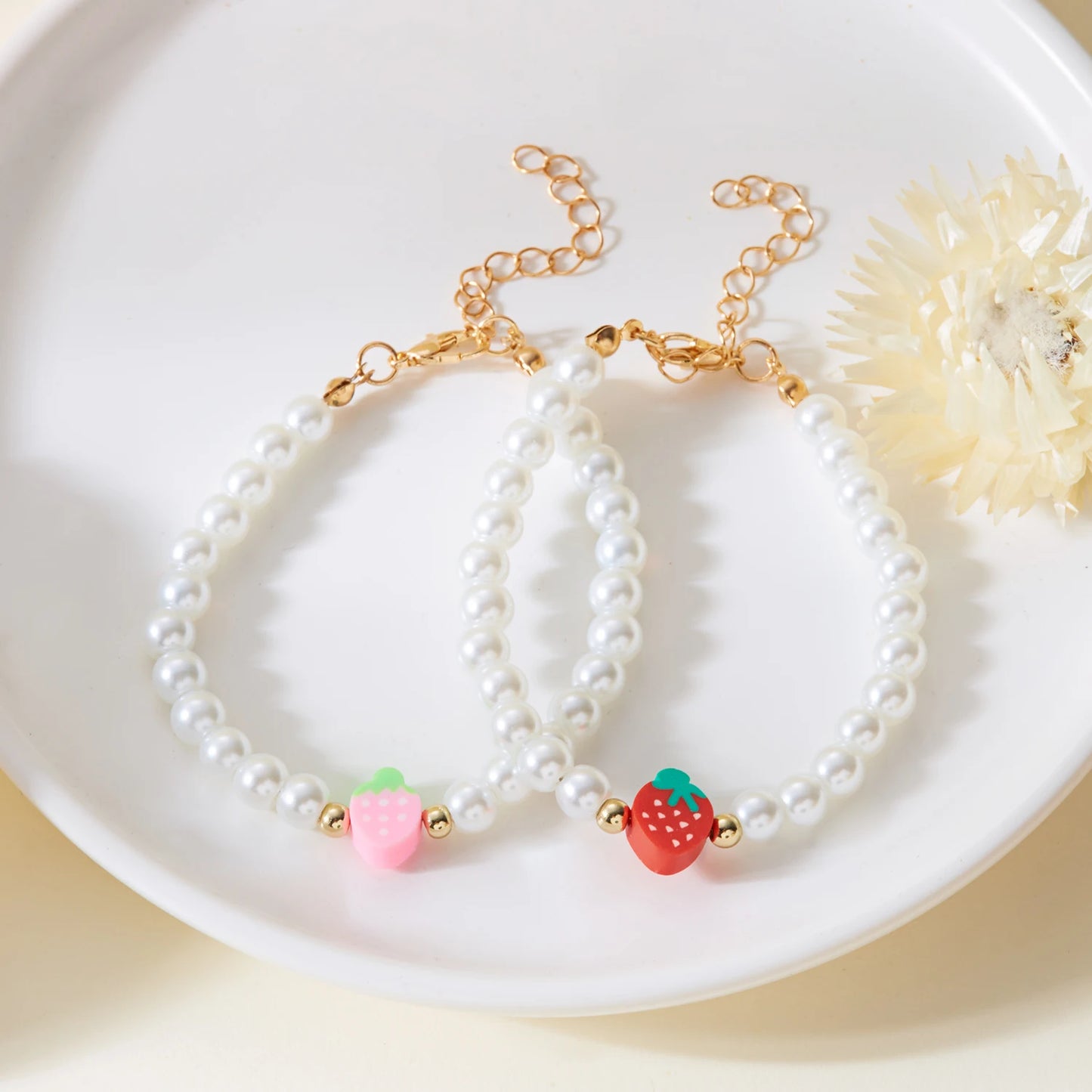 Boho Summer Sweet Strawberry Beaded Necklace for Women Girls Y2K Cute Pearl Beads Short Choker Neck Chain Jewelry Party Gift