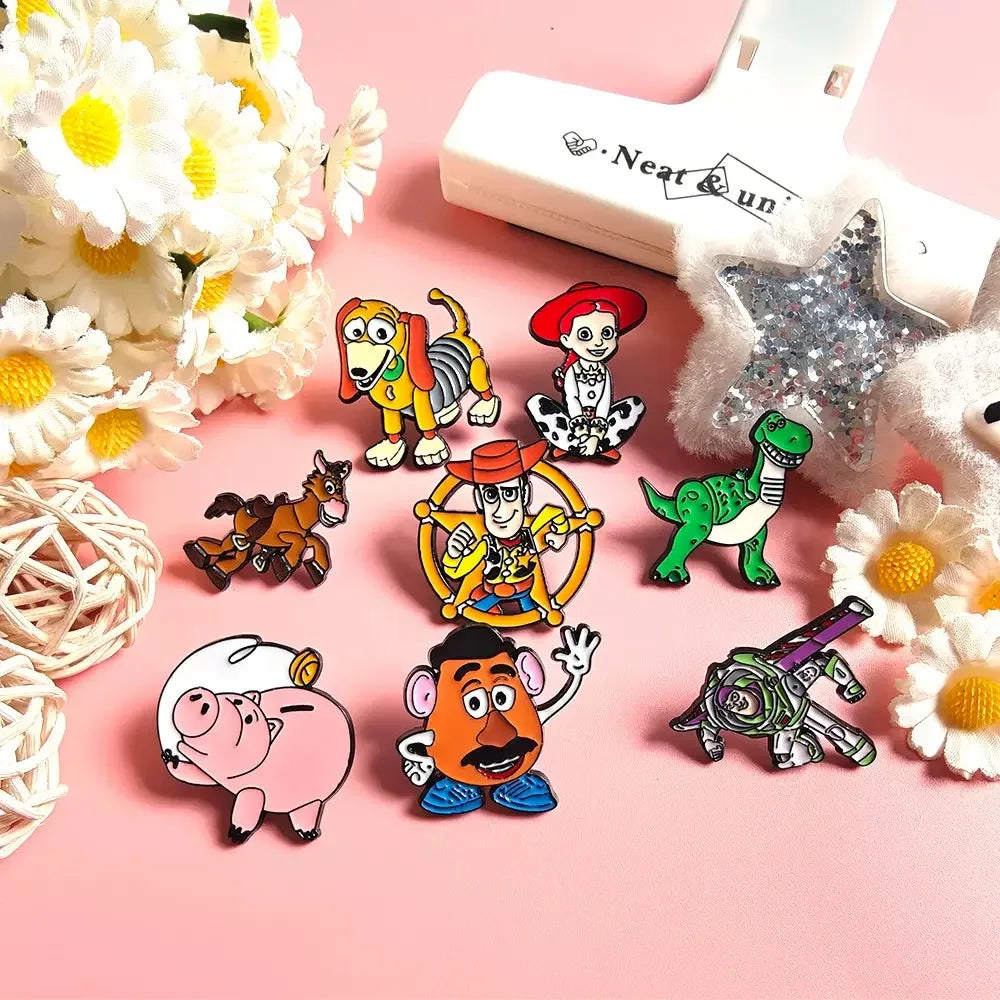 8pcs/set Cartoon Anime Enamel Pins Funny Villain Brooch Set Badge Lapel Pin Clothes Accessories Fashion Jewelry Birthday Gifts