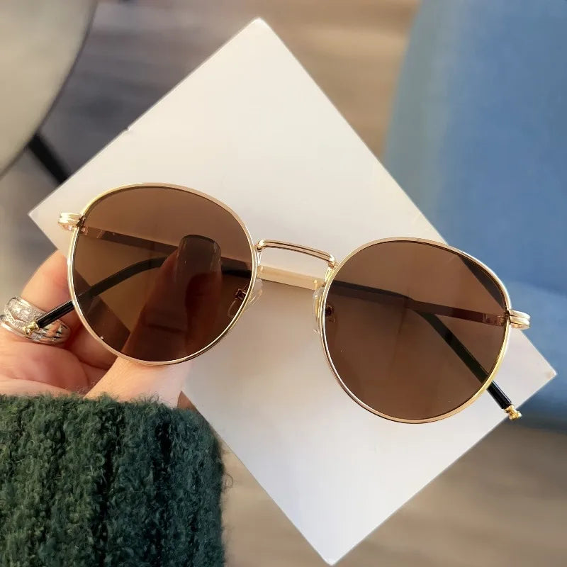 Five Color Retro Exquisite Fashion Round Metal Frame Punk Style Party Party Photo Decoration Glasses