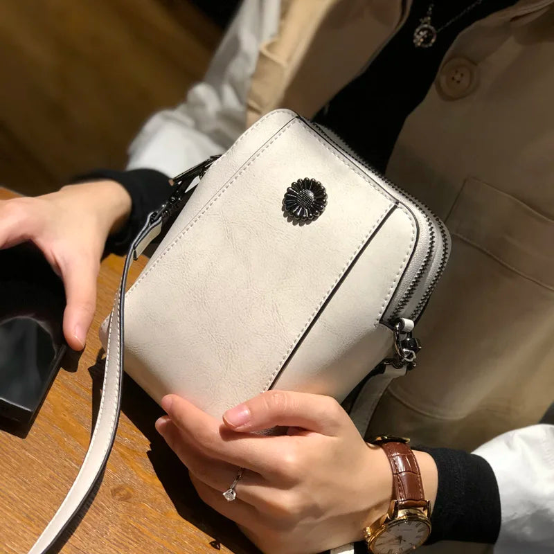 Women Mini Genuine Leather Crossbody bags Female Small Oil Wax Cowhide Leather Shoulder Messenger Bag Luxury Designer Handbag