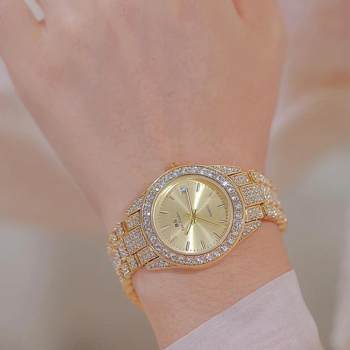 New Fashion Casual Ladies Wristwatch Luxury Crystal Quartz Watches Gold Silver Stainless Steel Band Calendar Watch For Womens