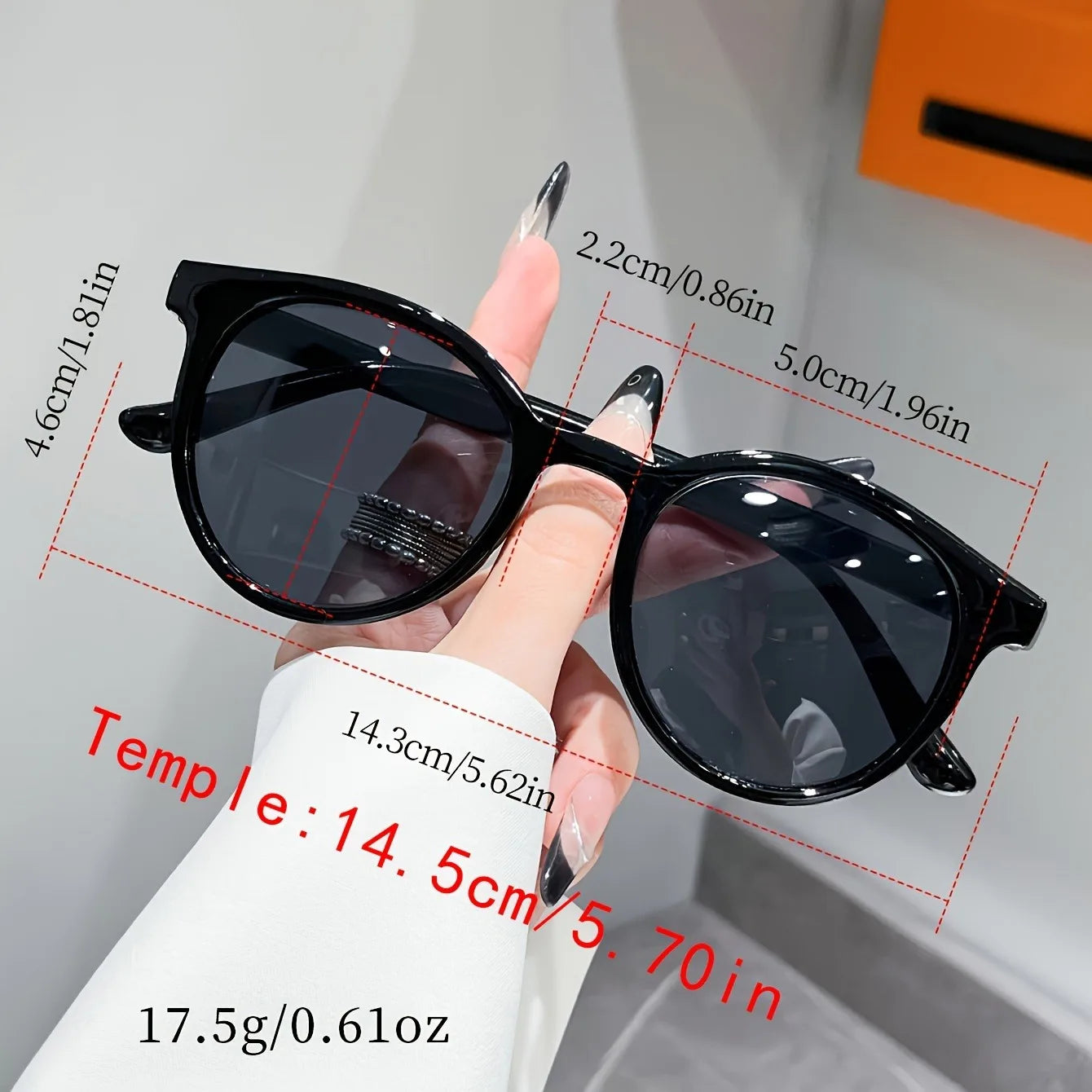 1 Pair of Round Frame Glasses for Women and Men - Classic Retro Style Perfect for Street Fashion Parties Festivals and Events