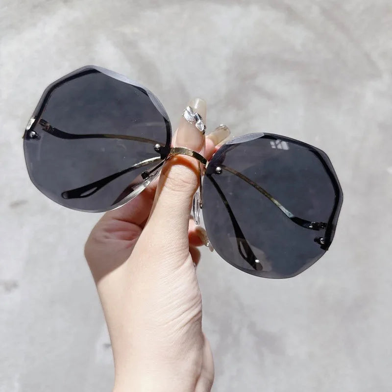 Sunglasses for Women Fashion Rimless Beach Gradient Sunglass Lady Retro Summer Shades UV400 Eyeglasses