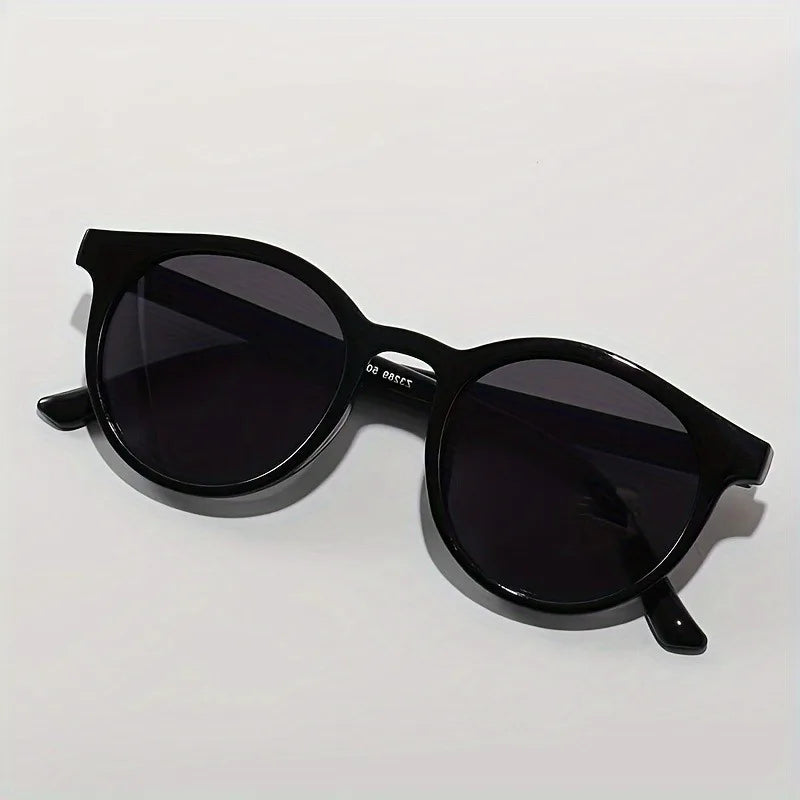 1 Pair of Round Frame Glasses for Women and Men - Classic Retro Style Perfect for Street Fashion Parties Festivals and Events