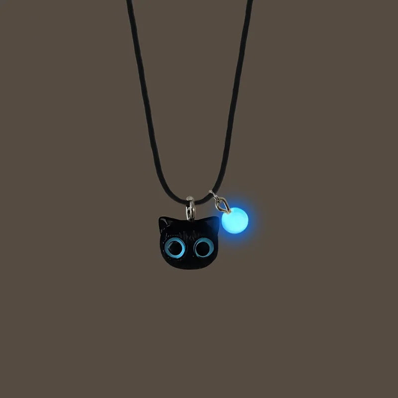 Luminous Butterfly Necklace Glowing Night Fluorescence Vintage Glow In The Dark Pendant for Women Christmas New Year Party Gift