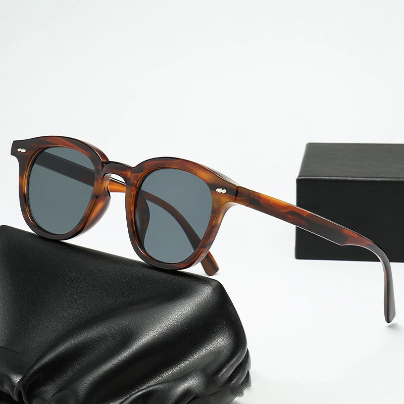 JNPCXI Vintage Small Round Men Sunglasses Fashion Gradient Shades UV400 Women Trending Rivets Punk Sun Glasses