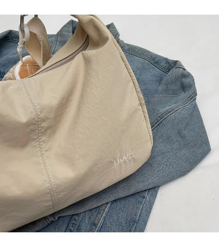 White Women Japan Hobo Embroidery Shoulder Bag Versatile Waterproof Commuter Bag