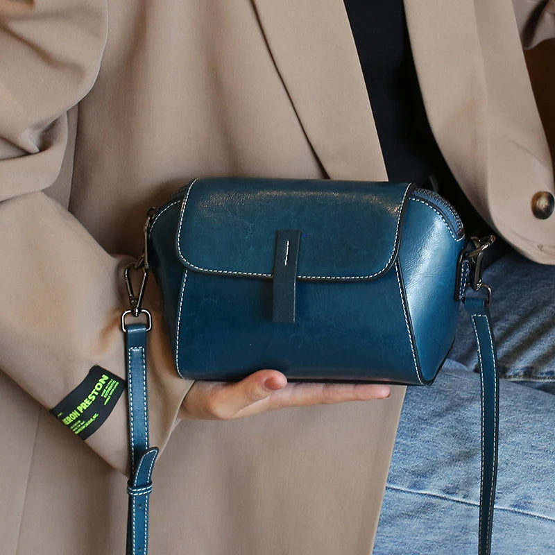 2025 New Female Oil Wax Cowhide Genuine Leather Crossbody Bag Fashionable Versatile Shoulder Shell Handbag Lady Casual Phone Bag