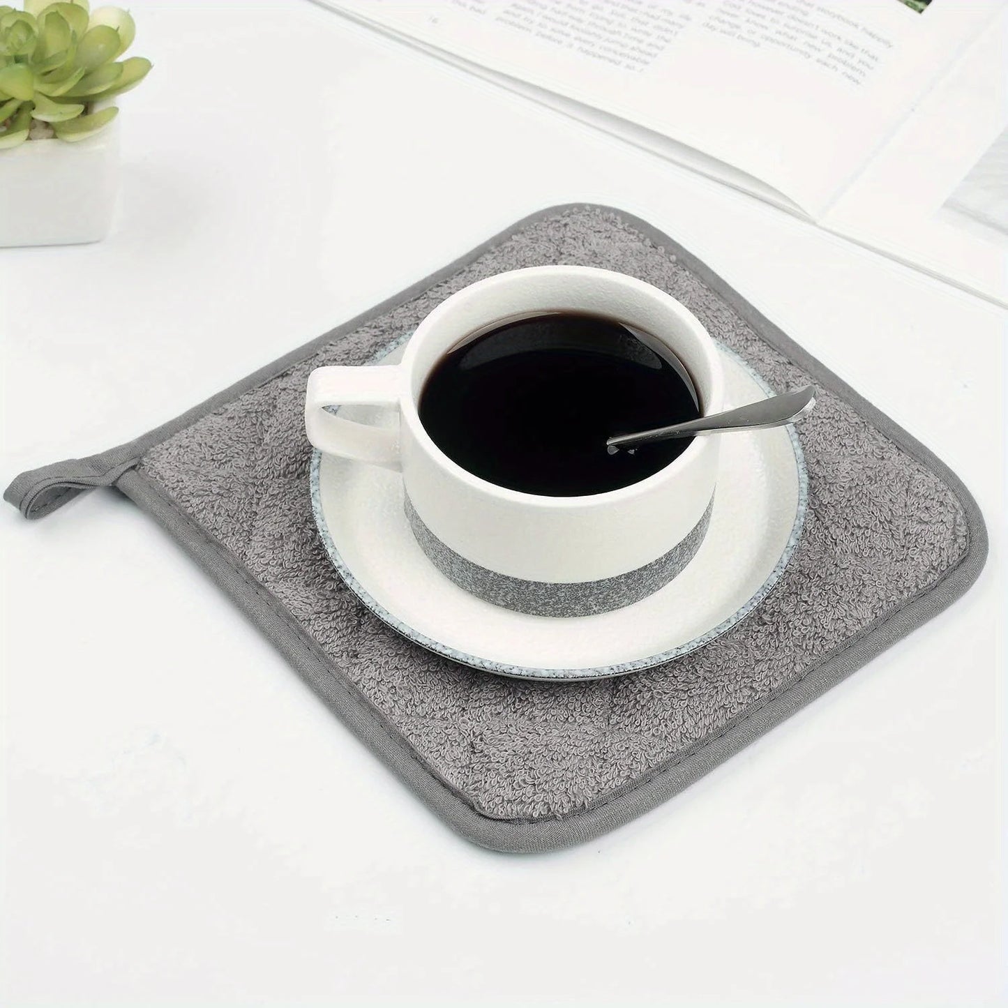 Hot pad Kitchen towel Heat Resistant Table Mat Non-slip Pot Pan Holder Pad Cushion Protect Table Tool Heat Resistant Table ﻿