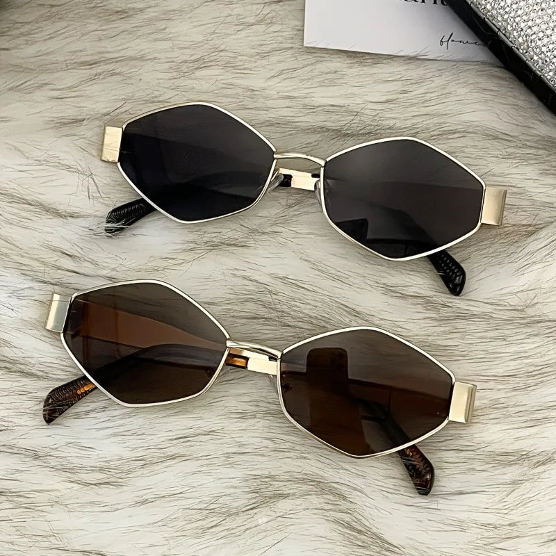 4pcs Summer Women's Fashion Glasses Retro Oval Metal Frame Trendy Unisex Glasses