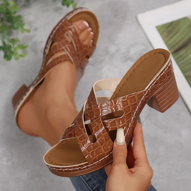 Summer Women's Thick High Heels Sandals 2025 Cross Straps High Heeled Slippers Woman Lightweight Plus Size 36-43 Beach Sandles