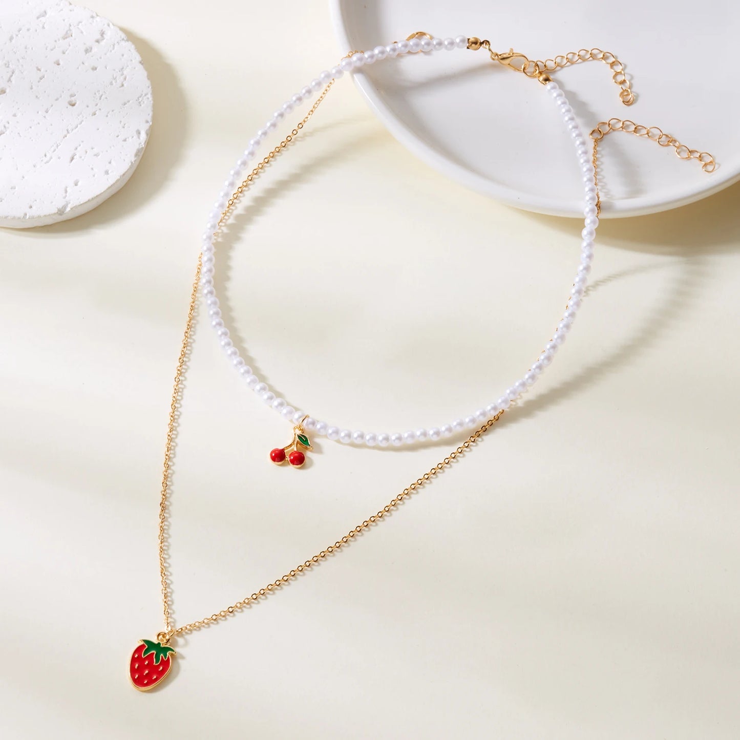 Boho Summer Sweet Strawberry Beaded Necklace for Women Girls Y2K Cute Pearl Beads Short Choker Neck Chain Jewelry Party Gift
