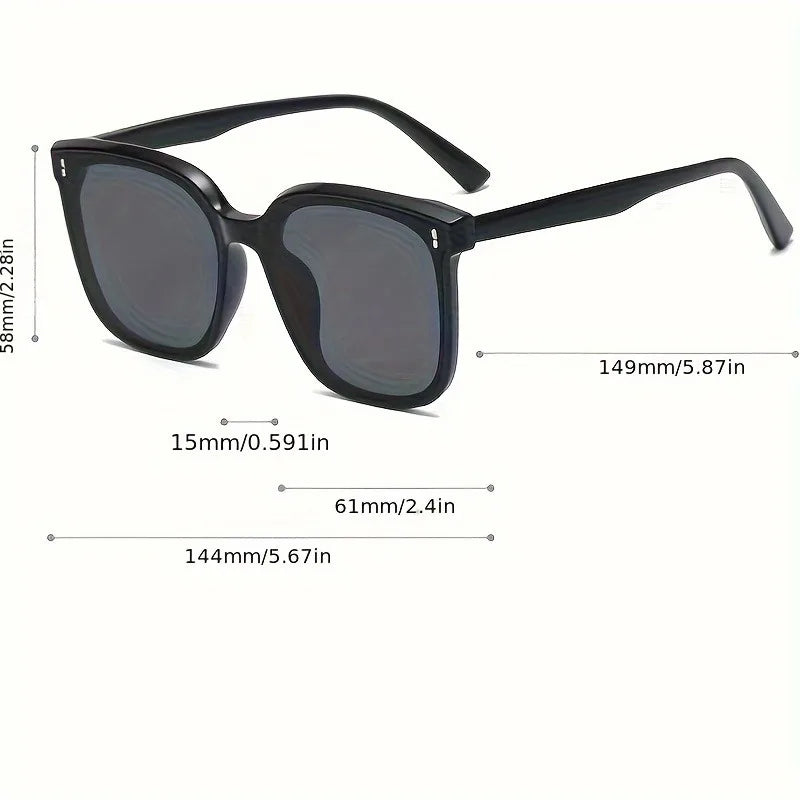 Stylish Black Rectangular Design Frame Fashion Sunlasses for Women  Men