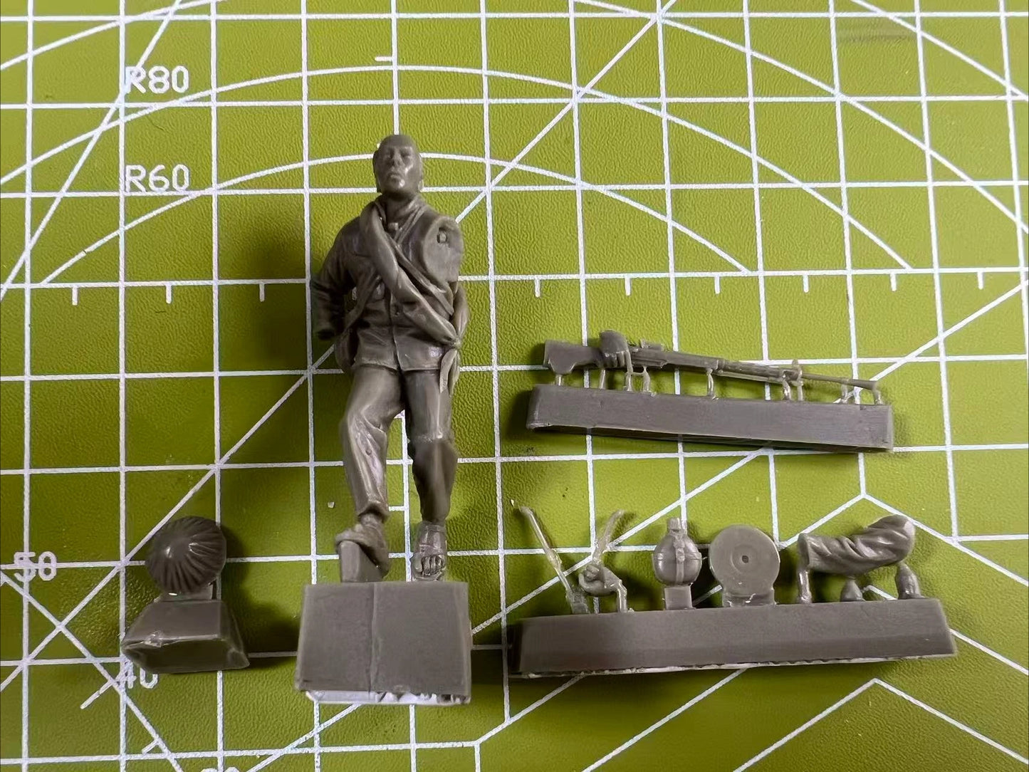 1/35 Casting Resin Model Vietnamese Militia Disguised Personnel Scene Model Toy Unpainted
