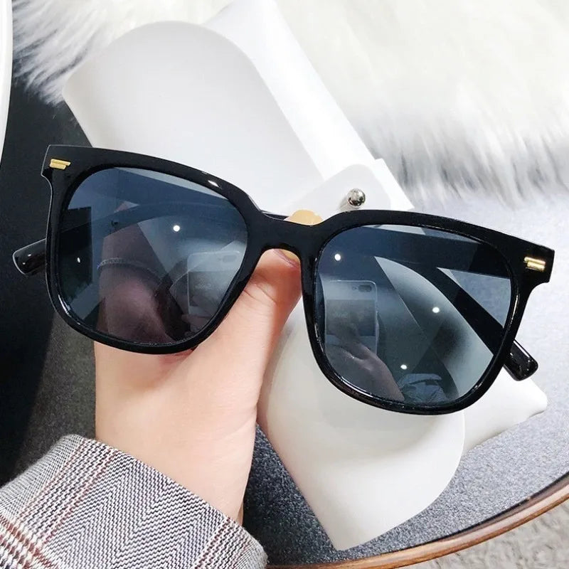 Korean Fashion Round Sunglasses Women Men Retro Style Rice Nails Women Big Frame Wild Shade Eyewear
