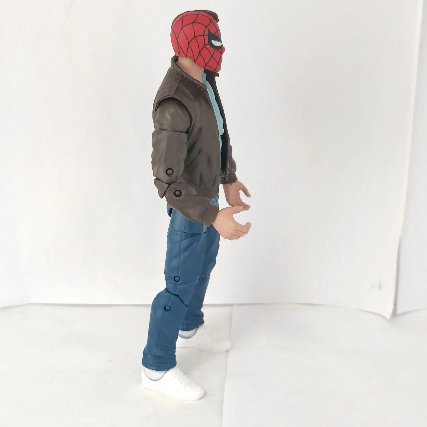 Marvel Legends Spiderman Retro Series Peter Parker 6" Loose Action Figure