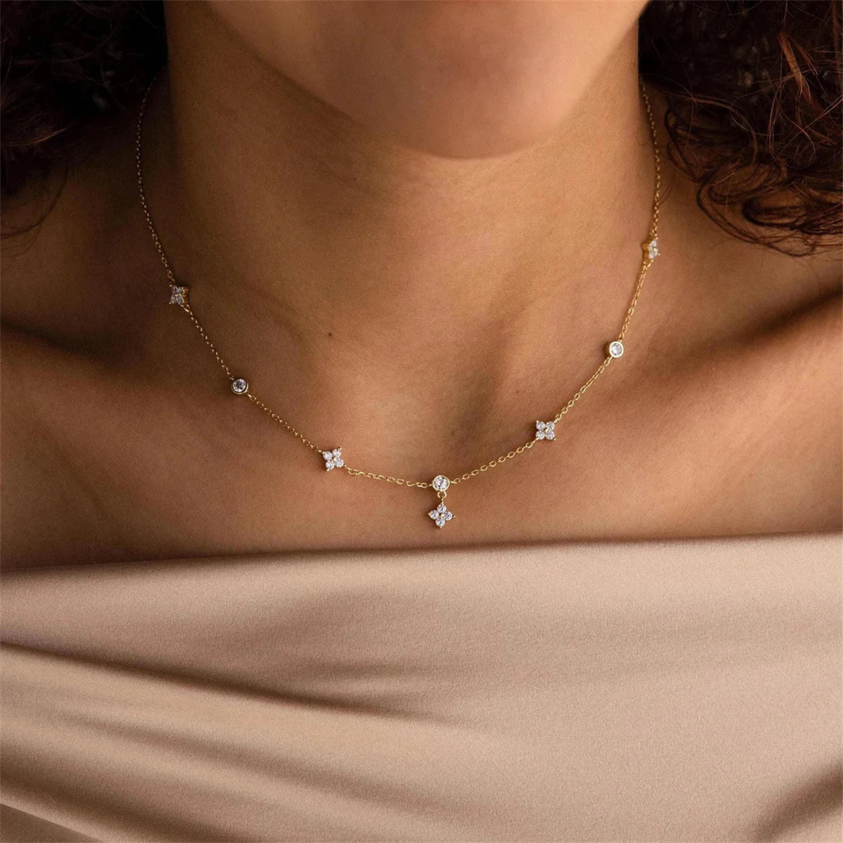 Delicate Flower Micro Pave Cubic Zirconia Necklace Starry Sky Pendant for Women Minimalist Dainty Gold Tone Layered Jewelry Gift