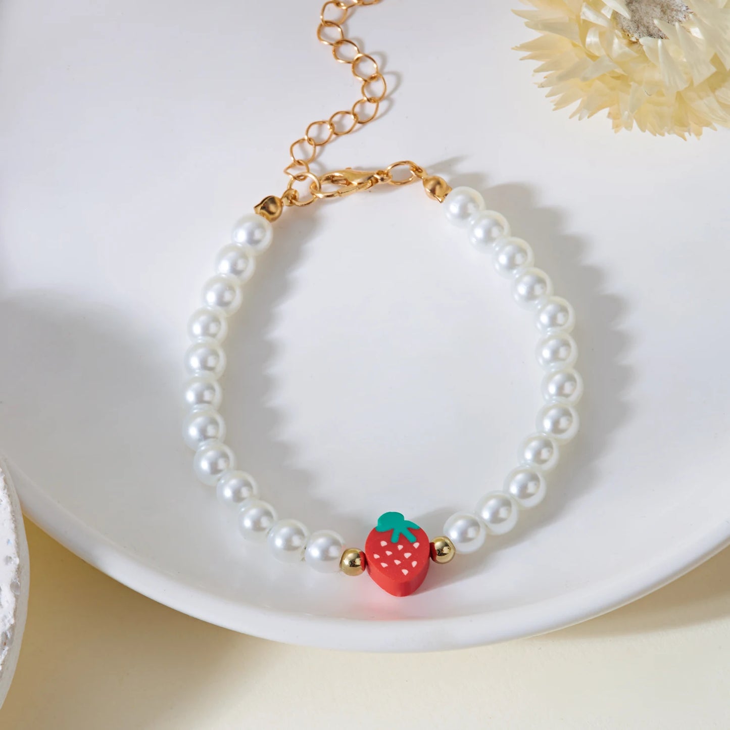 Boho Summer Sweet Strawberry Beaded Necklace for Women Girls Y2K Cute Pearl Beads Short Choker Neck Chain Jewelry Party Gift