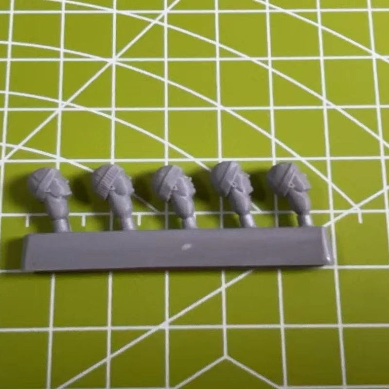 5pcs 1:35 Die Casting Resin Model Assembly Kit Character Head Model Replacement Modification Unpainted